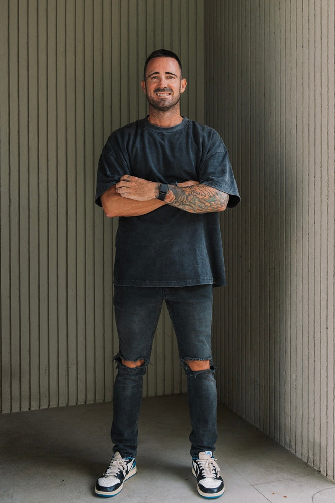MILAN DISTRESSED DENIM JEANS